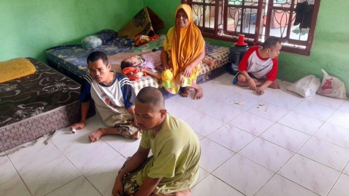 Kisah Suratmi rawat 8 anak sendiri, 5 diantaranya lumpuh