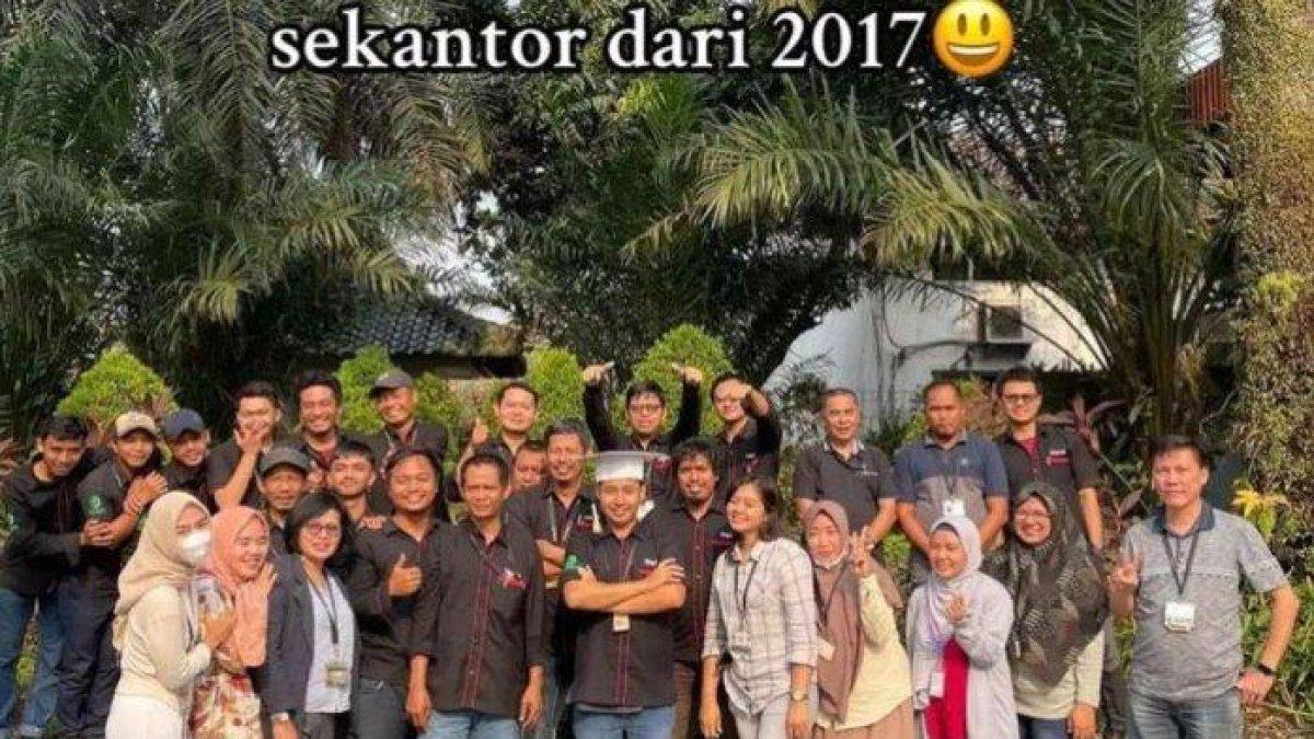 Kisah karyawan berjodoh dengan bosnya sendiri