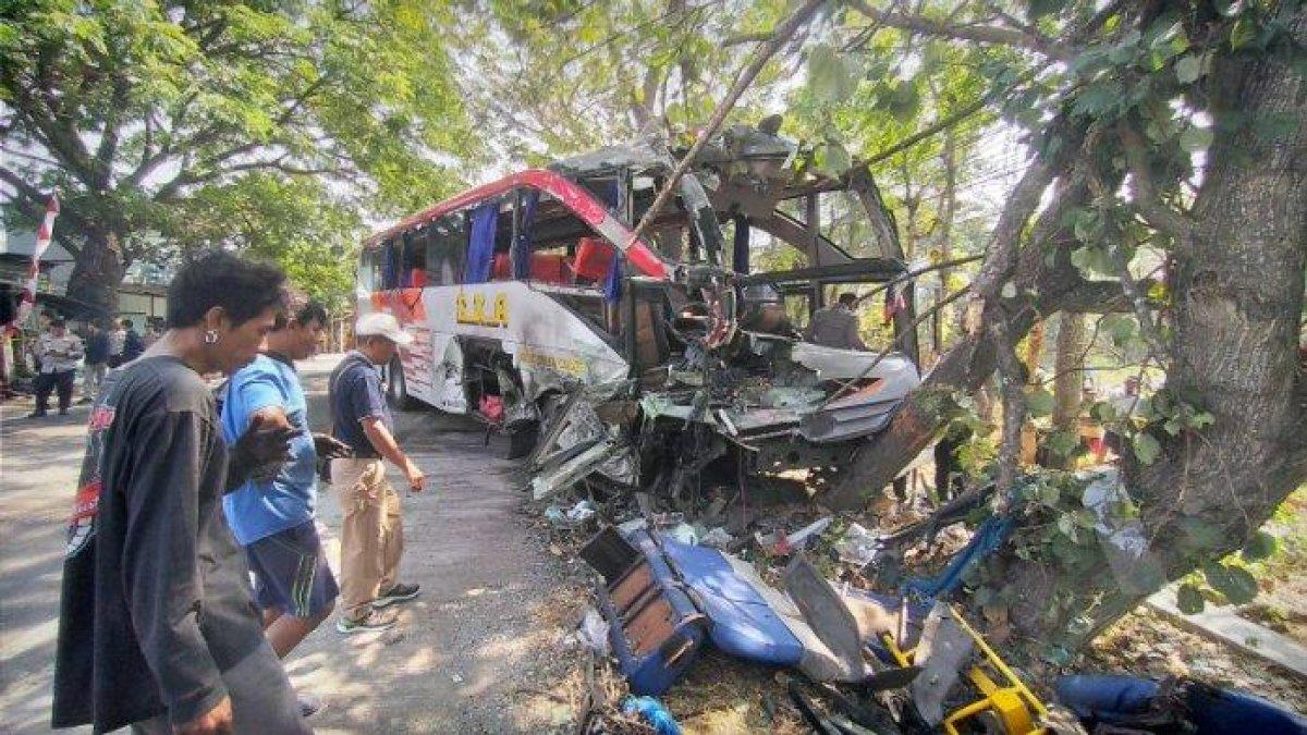 Kondisi Bus Eka dengan plat nomor S 7551 US