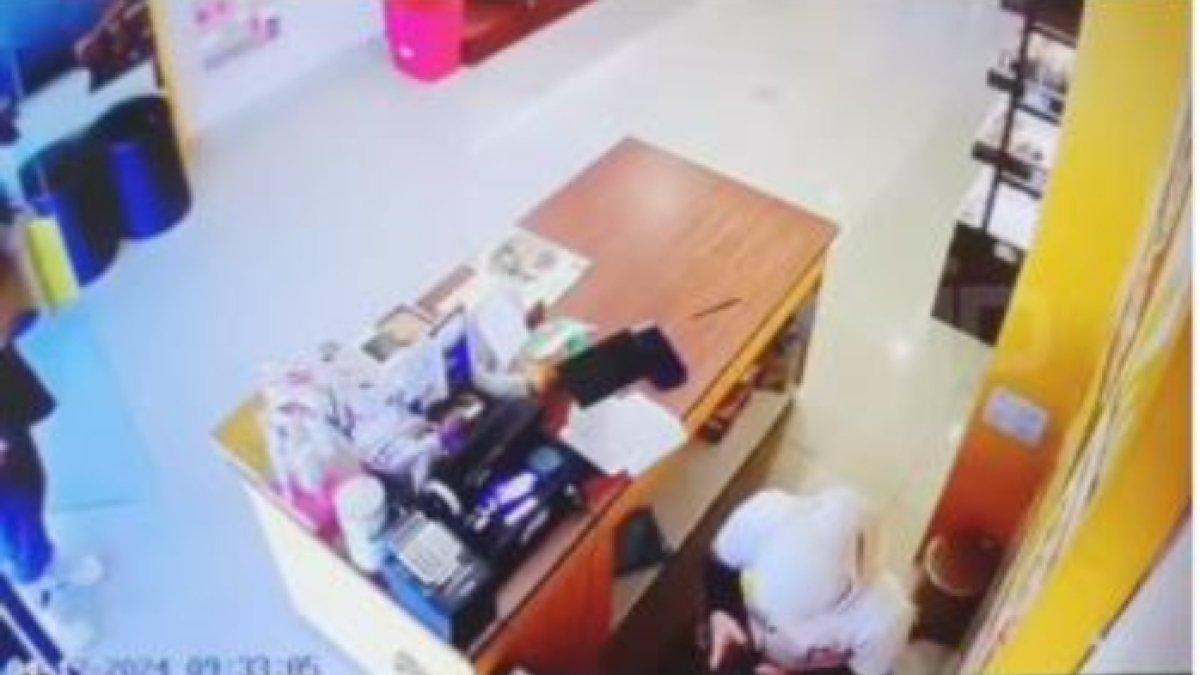 Kondisi kasir wanita sebelum dilecehkan pria mesum di Depok Jawa Barat