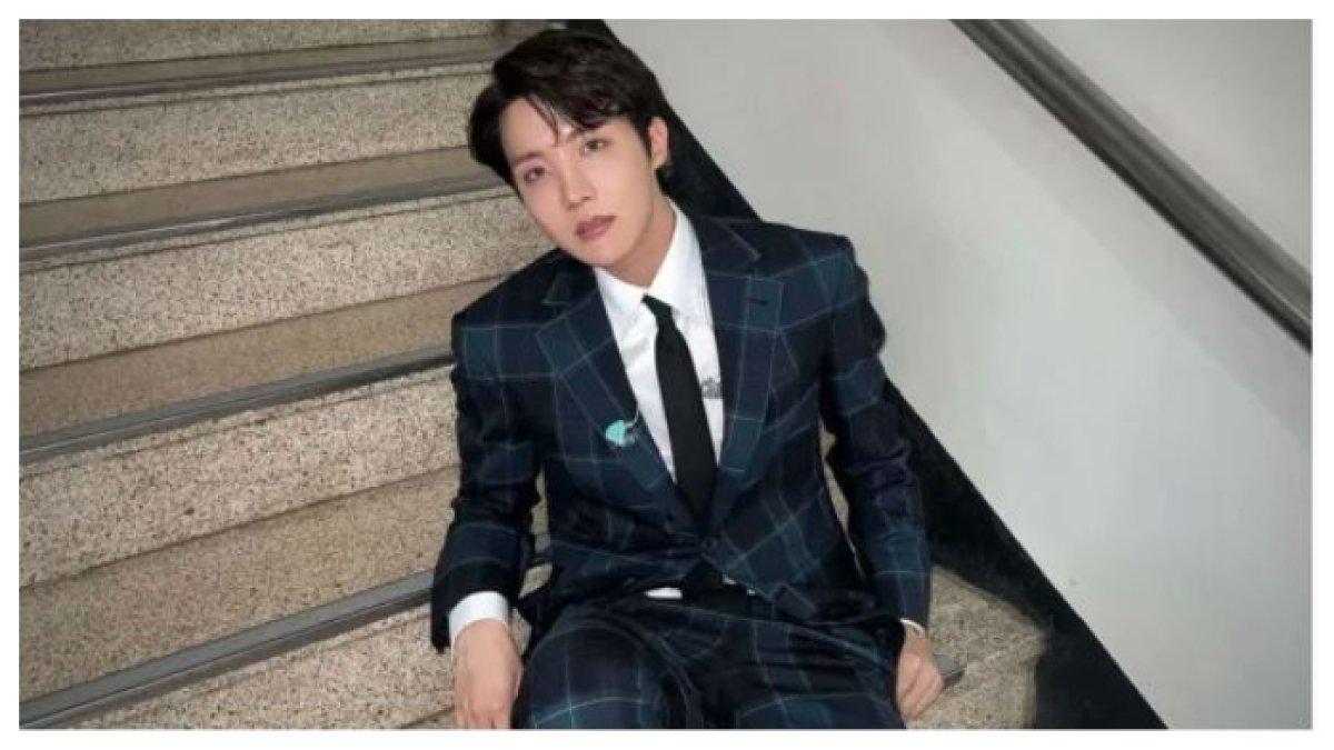 J-HOPE AKHIRI TUR DENGAN FINAL BERSEJARAH DAN LAUTAN ARY - J-Hope menutup tur Amerika Utara dengan gemilang—178.000 penonton memadati LA dalam konser final yang penuh sejarah dan euforia!