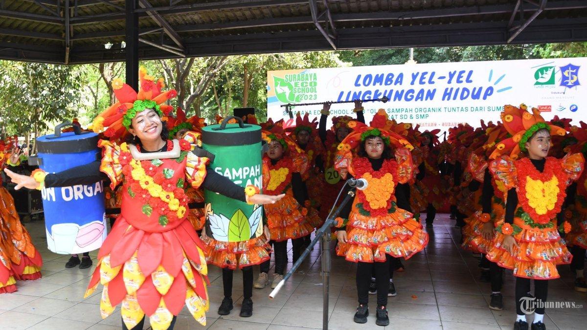 LOMBA YELYEL LINGKUNGAN.