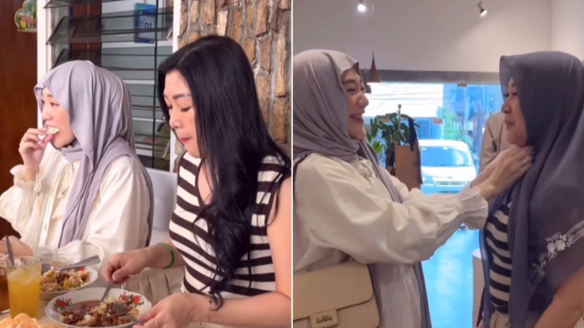 Larissa sempat memakaikan hijab ke ibunya.