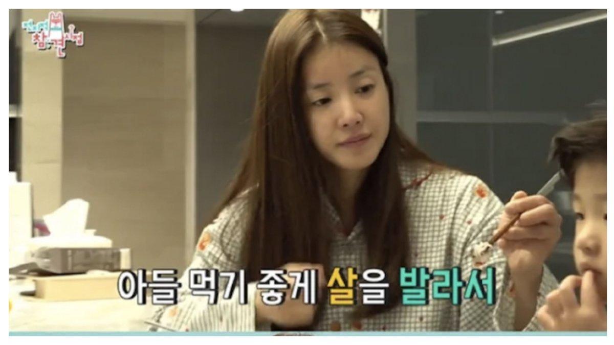 LEE SI YOUNG MENGGUGAT CERAI SUAMI SETELAH 8 TAHUN BERSAMA - Tak Terduga! Lee Si Young resmi menggugat cerai setelah 8 tahun menikah. Apa yang terjadi di balik keputusan mengejutkan ini?