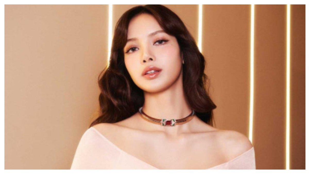 LISA BLACPINK UKIR SEJAJARAH BARU DI OSCAR - Lisa BLACKPINK mencetak sejarah sebagai idol K-Pop pertama yang tampil di Oscar, memukau dunia dengan pesonanya di ajang paling bergengsi