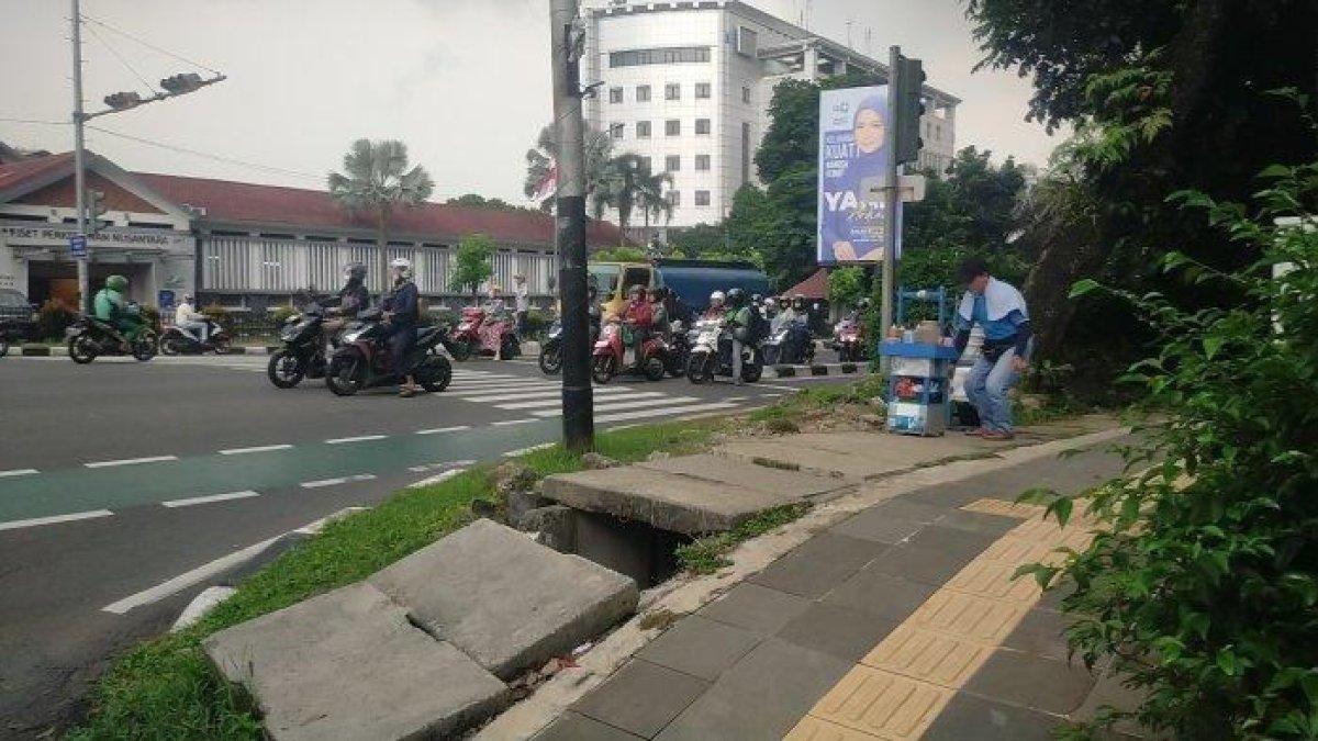 Lokasi pria tunjukkan alat kelamin ke siswi SMP di sekitar Jalan Raya Padjajaran, Kota Bogor