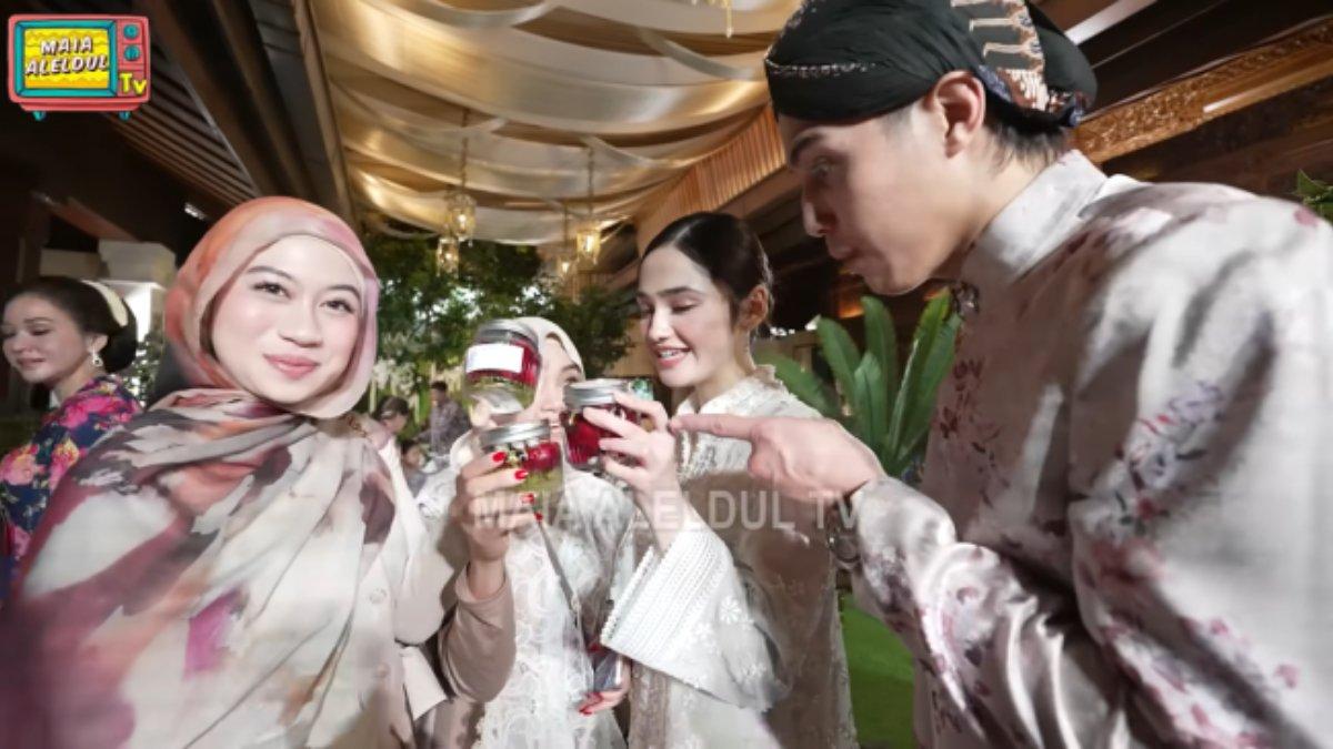 AIR SIRAMAN - Maia Estianty juga sempat kaget mengetahui Syifa membawa air siraman tersebut. Namun Syifa memiliki alasan unik untuk tindakannya itu.