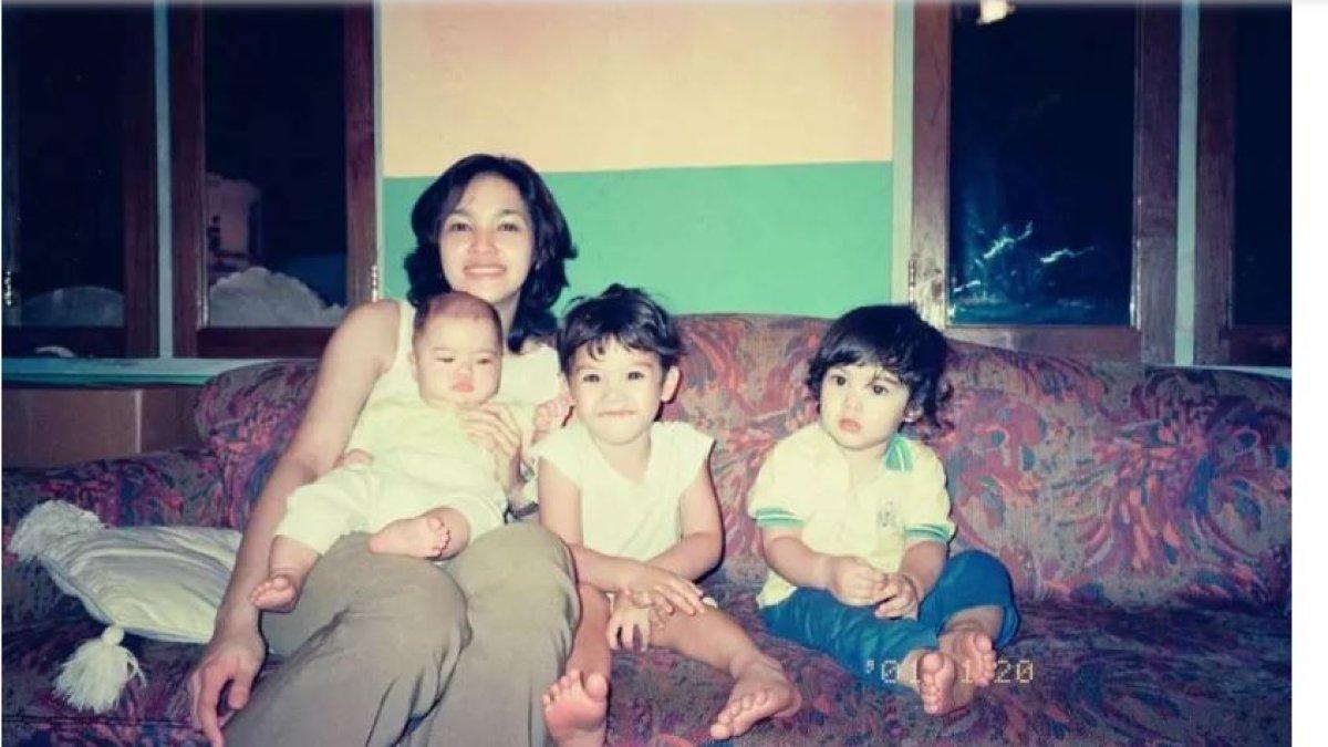 POTRET MASA MUDA MAIA ESTIANTY - Saat menikmati masa-masa menjadi ibu muda, Maia Estianty tampil natural tanpa makeup, namun tetap menawan.