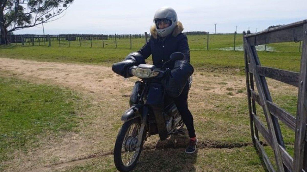 Maria Dominguez tempuh jarak 200 km setiap hari untuk mengajar 2 siswanya.