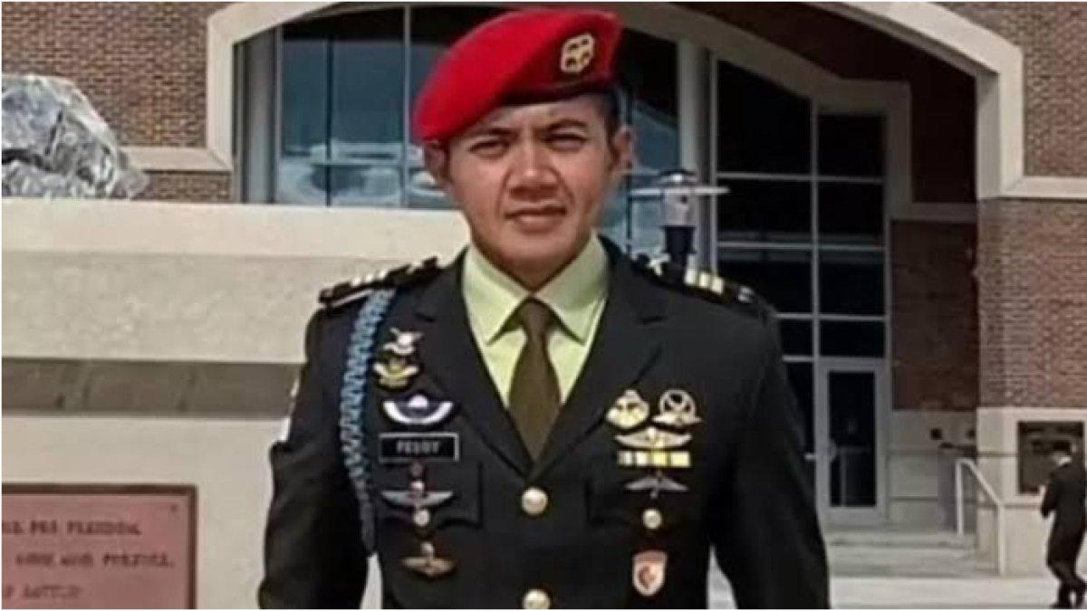 Mayor Teddy selalu tampil gagah dan macho di berbagai kesempatan.