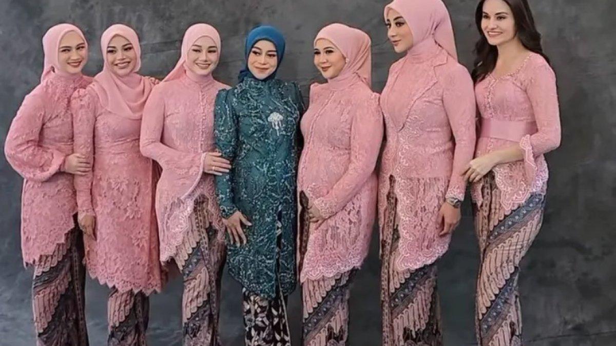 Meskipun Geng Mamayu banyak yang sudah menjadi seorang ibu, daya tarik kelompok selebriti muda ini masih mampu memikat perhatian banyak orang yang melihatnya. 
