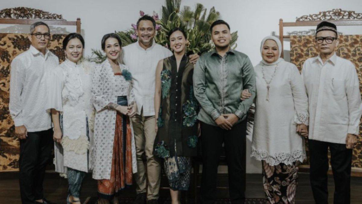 Mieke Amalia dan Anggraini Kadiman di momen lamaran Nabila Sudiro