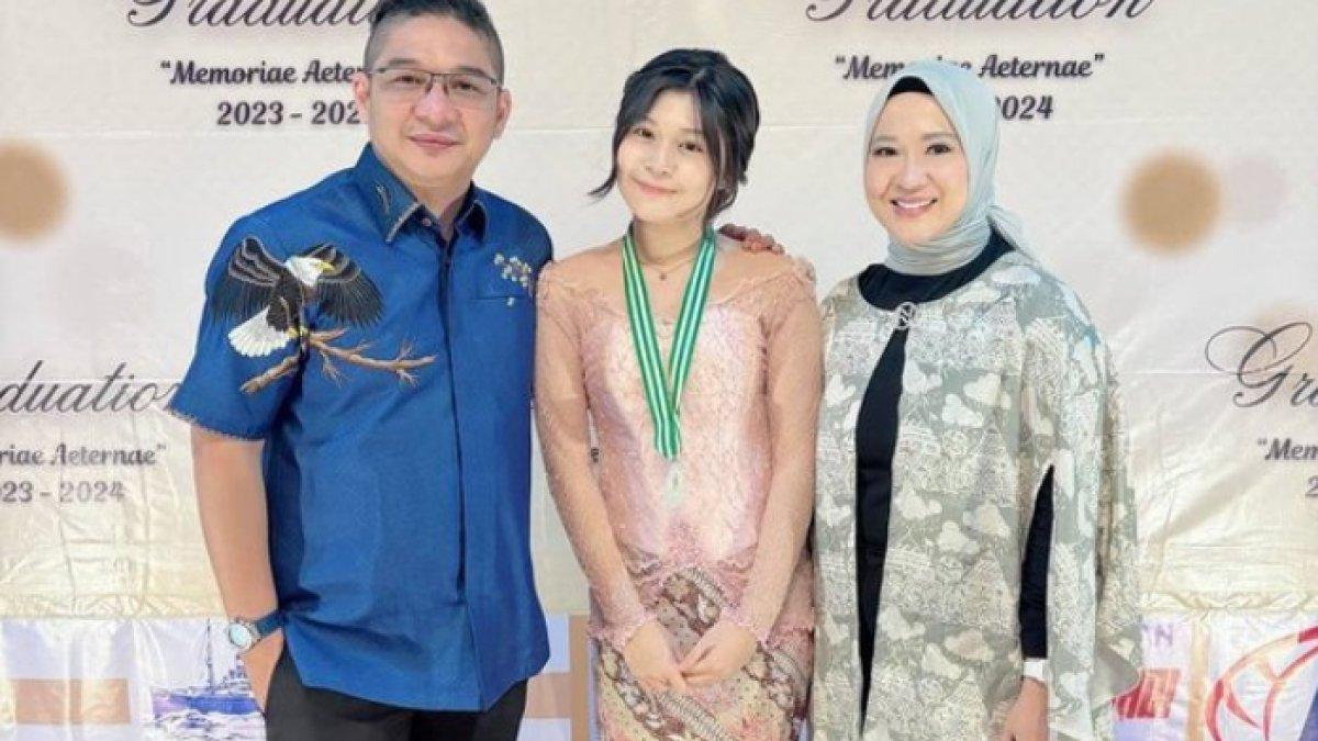 Momen kelulusan Nasha Anaya