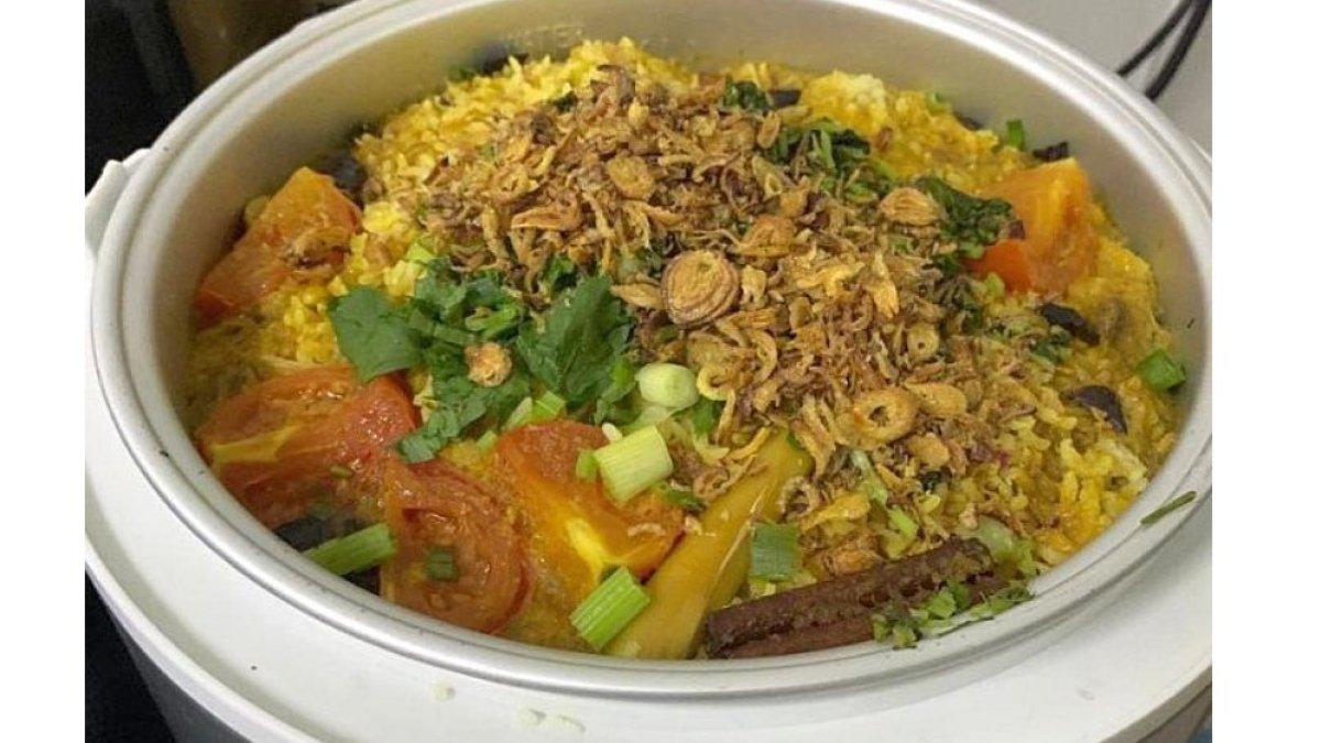 selalu menyempatkan untuk masak sendiri