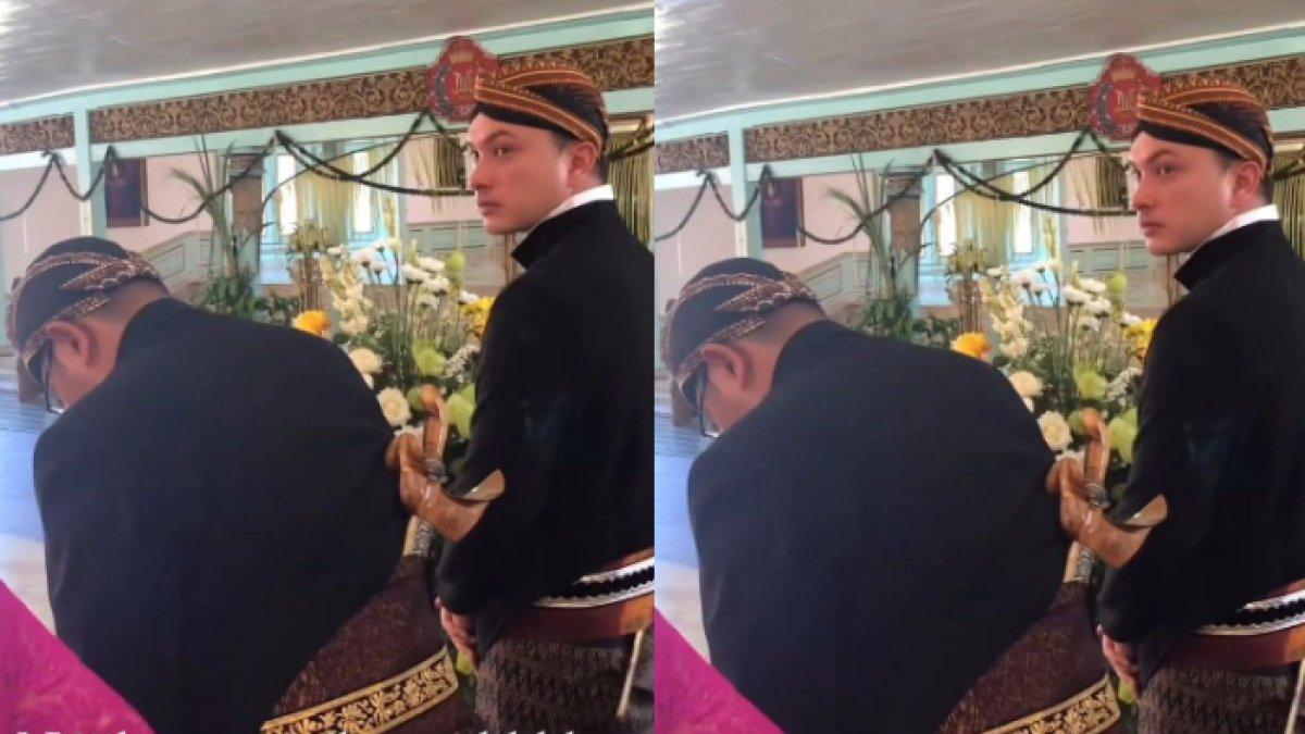 Nicholas Saputra gagah hadiri acara Jumenengan ke-2 Kanjeng Pangeran Adipati Aryo (KGPAA) Mangkunegara X