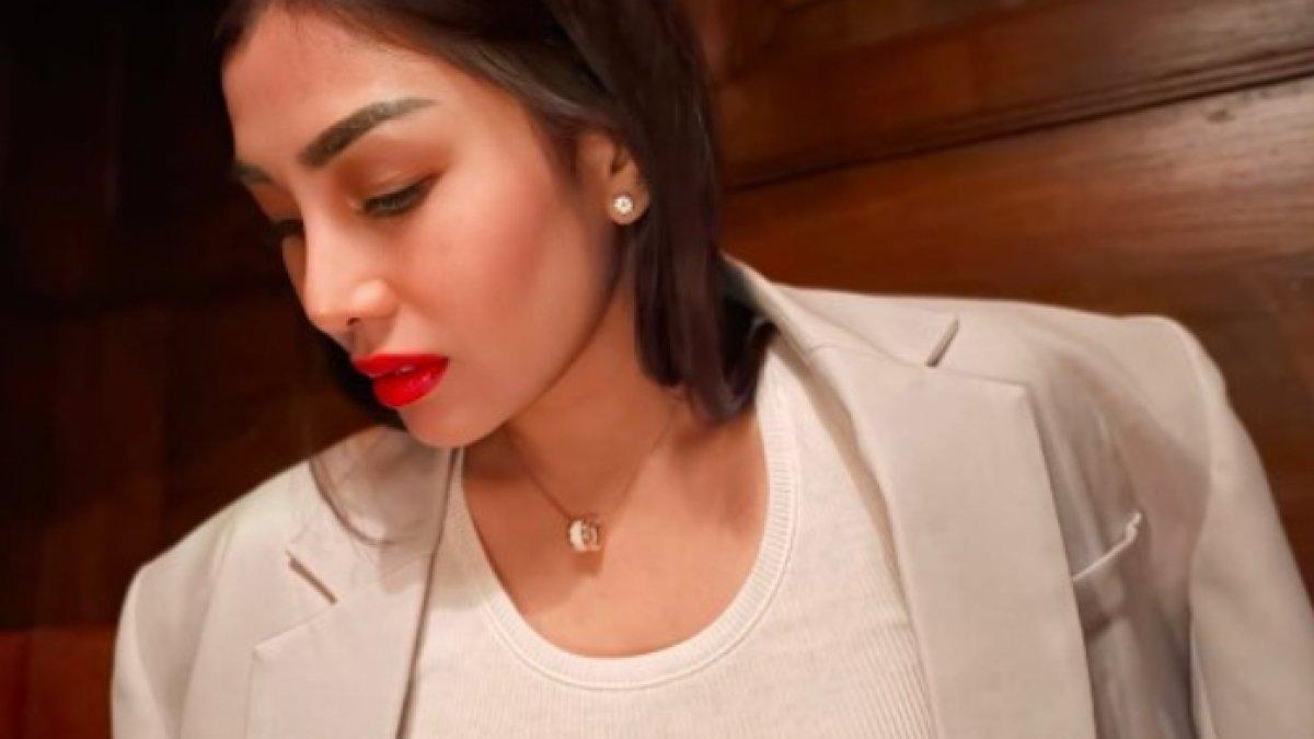 Nisya Ahmad tampil dengan hidung lebih mancung.