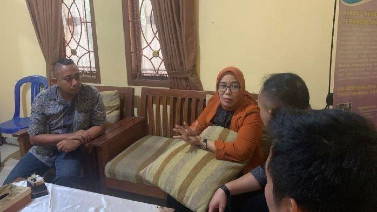 Orangtua dan pengacara korban saat meminta bantuan pendampingan ke P2PT2A Cianjur, Jumat (11/8/2023).
