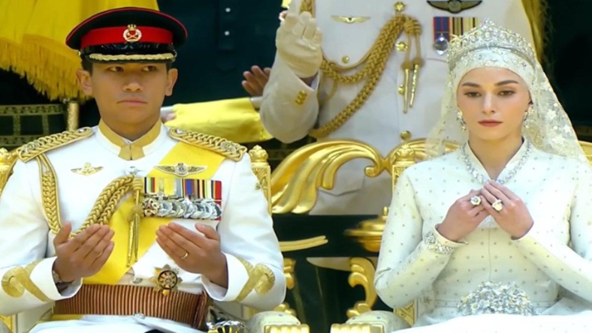 Prince Mateen menikah dengan Anisha Rosnah.