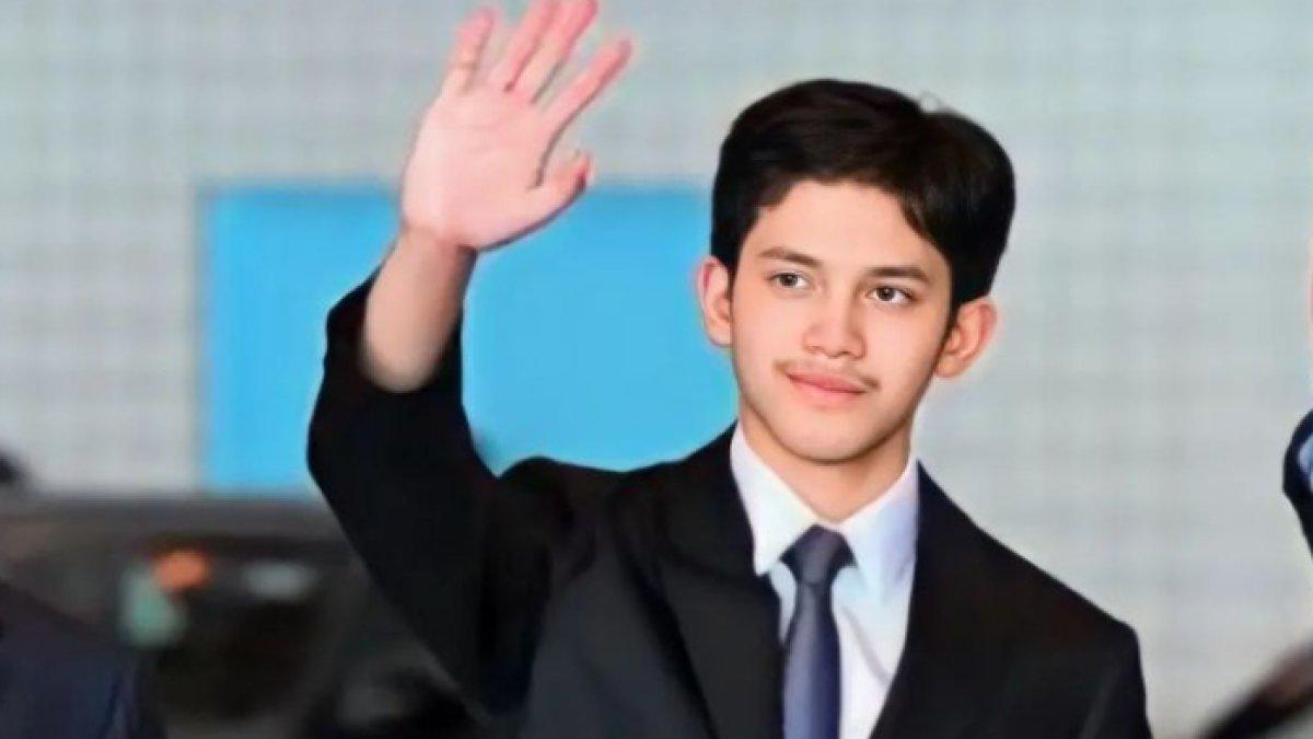 Pangeran Wakeel kini berusia 18 tahun