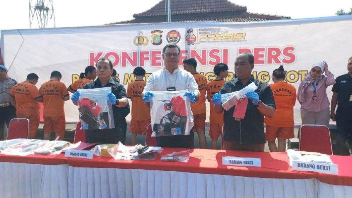 Para pelaku pemerasan