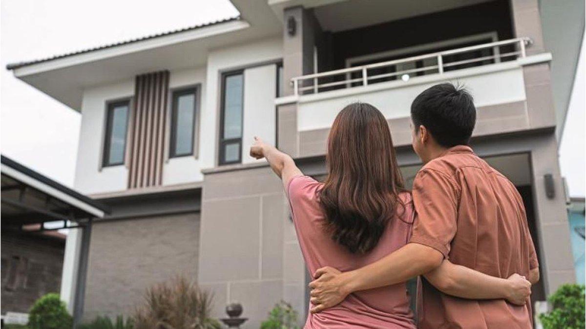 Pasangan suami istri tetap bahagia