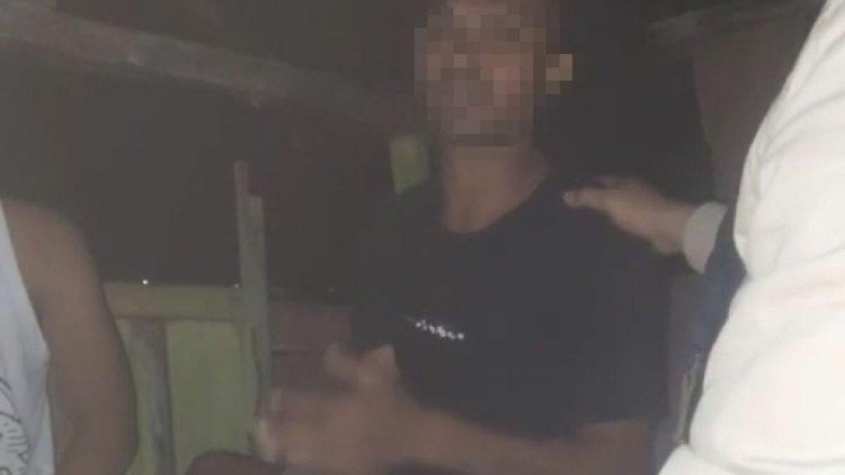 Pelaku pembunuhan saat diamankan polisi