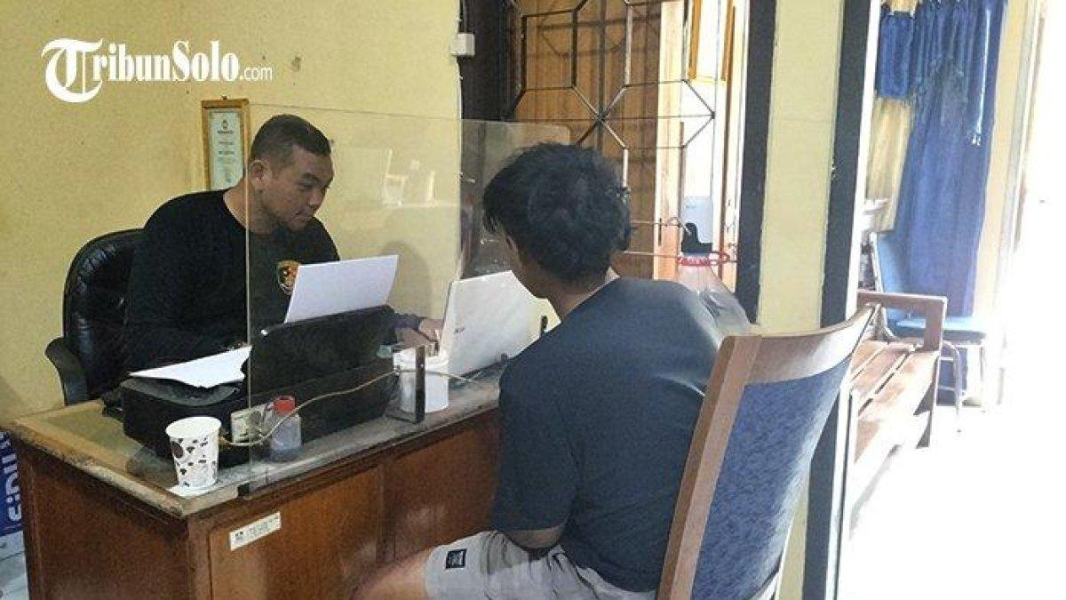 Pelaku pencurian HP