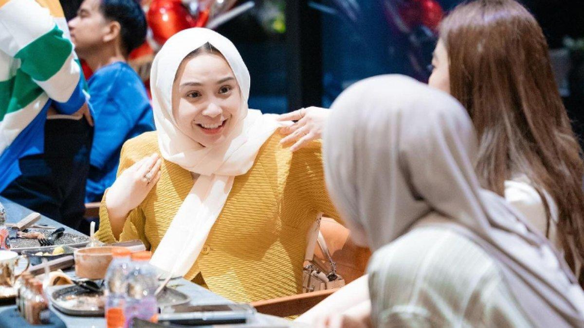 Penampilan Nagita Slavina dan Selvi Ananda