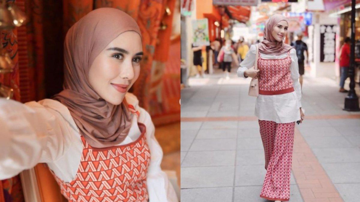 Penampilan Syahnaz Sadiqah dengan set baju bermotif