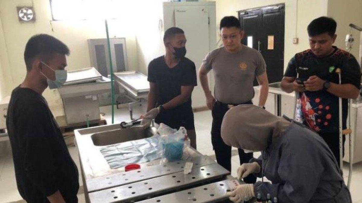 Penemuan toples diduga berisi janin bayi di Jl Kelapa Tujuh, Kelurahan Rimuku, Kecamatan Mamuju, Kabupaten Mamuju, Sulawesi Barat