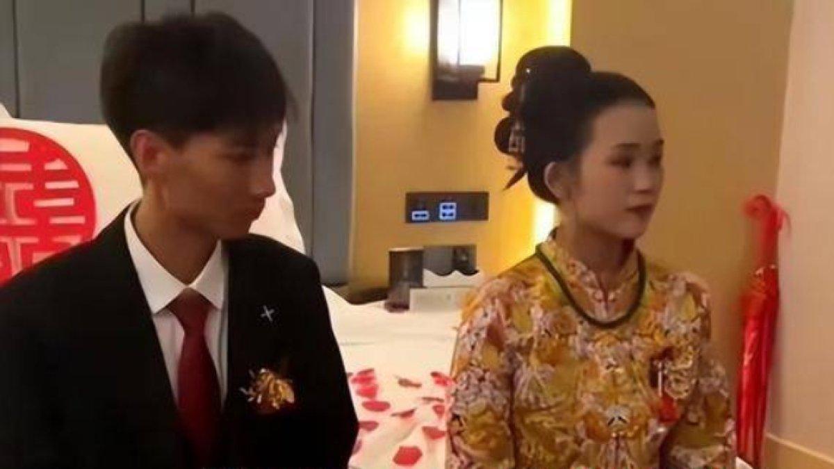 Pengantin pria di China grogi dengan kecantikan istrinya hingga tak berani memegang tangannya.