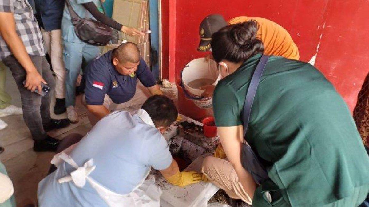 Penggeledahan rumah sebagai praktik aborsi ilegal di Ciracas, Jaktim