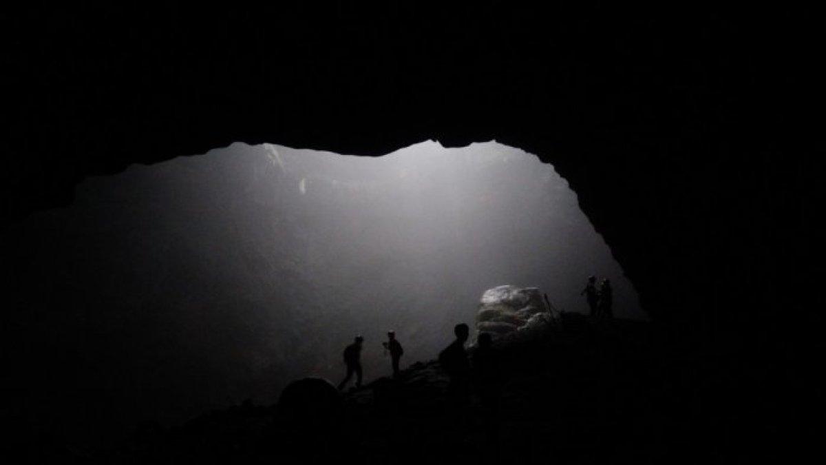 Misteri Di Gua: Penafsiran Arti Mimpi Berada Di Gua Misteri Di Gua: Penafsiran Arti Mimpi Berada Di Gua