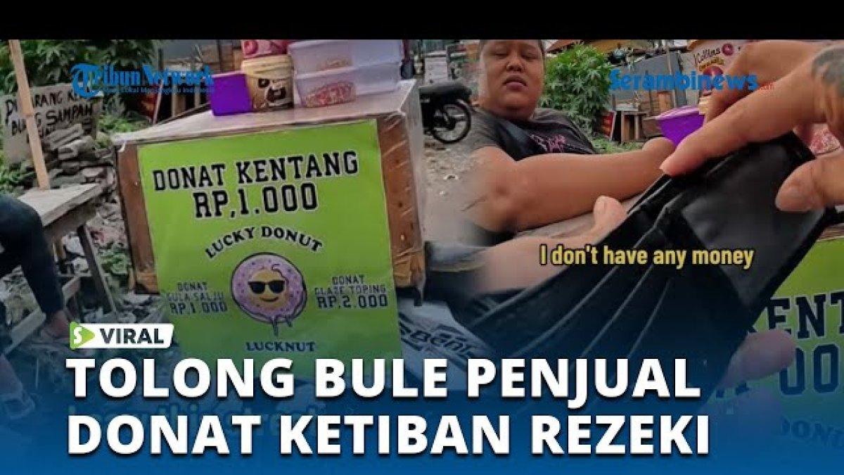 Penjual donat dapat uang sekardus hingga rumah baru