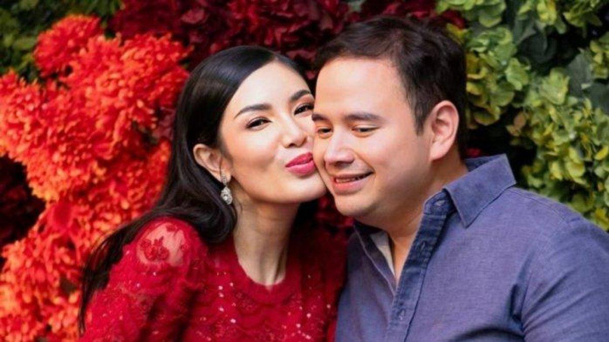 STATUS BARU NINDY - Penyanyi Nindy Ayunda diduga sudah menikah dengan Dito Mahendra meski sempat putus nyambung.