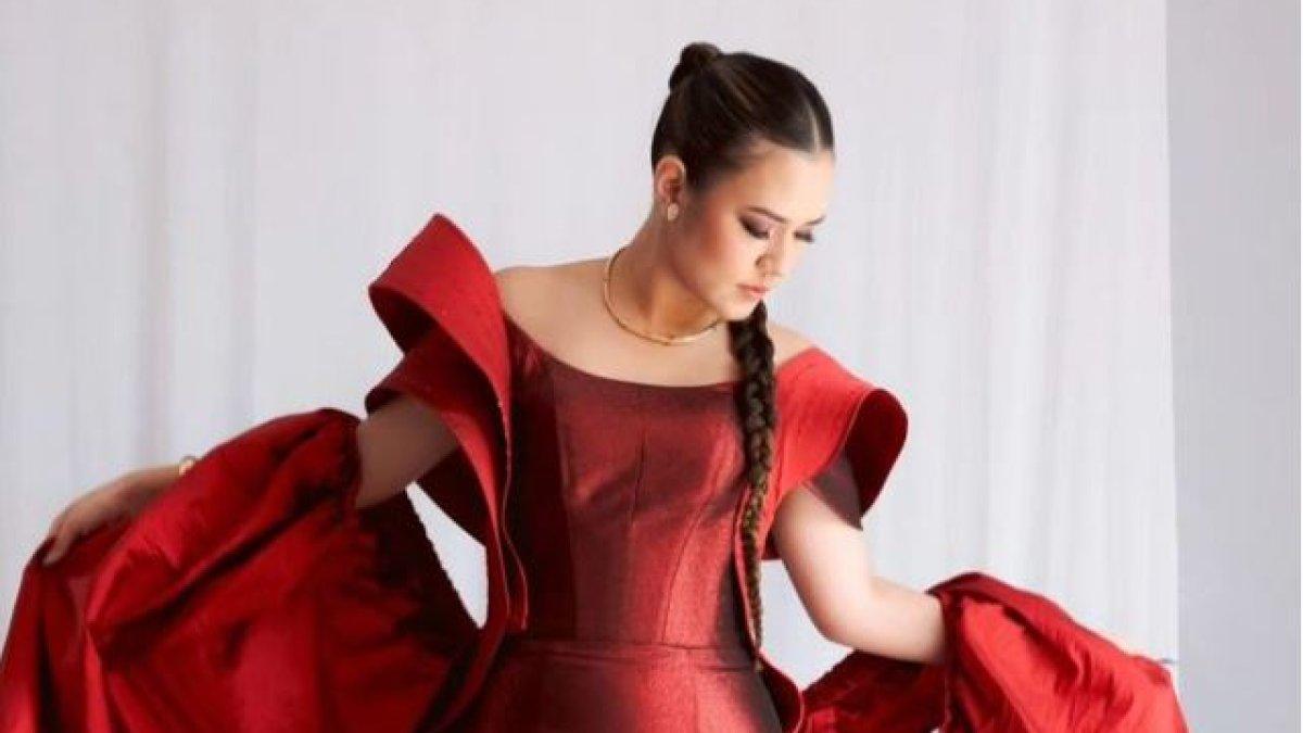 Penyanyi cantik Raisa Andriana juga menjadi pengisi acara
