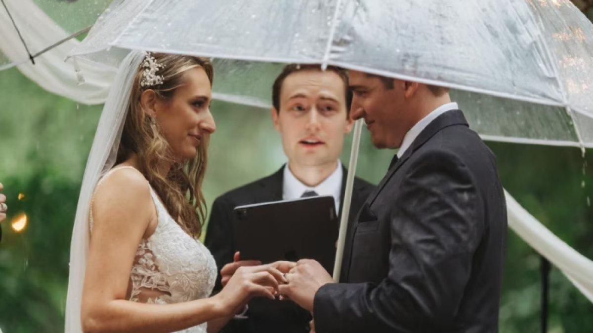 Brandon Martinez dan Cailyn MacRossie-Martinez
