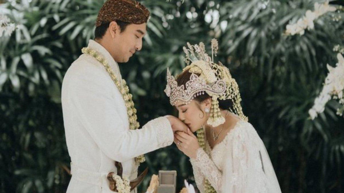 Pernikahan Ibrahim Risyad dan Salshabilla Adriani dilangsungkan pada Minggu (7/7/2024)