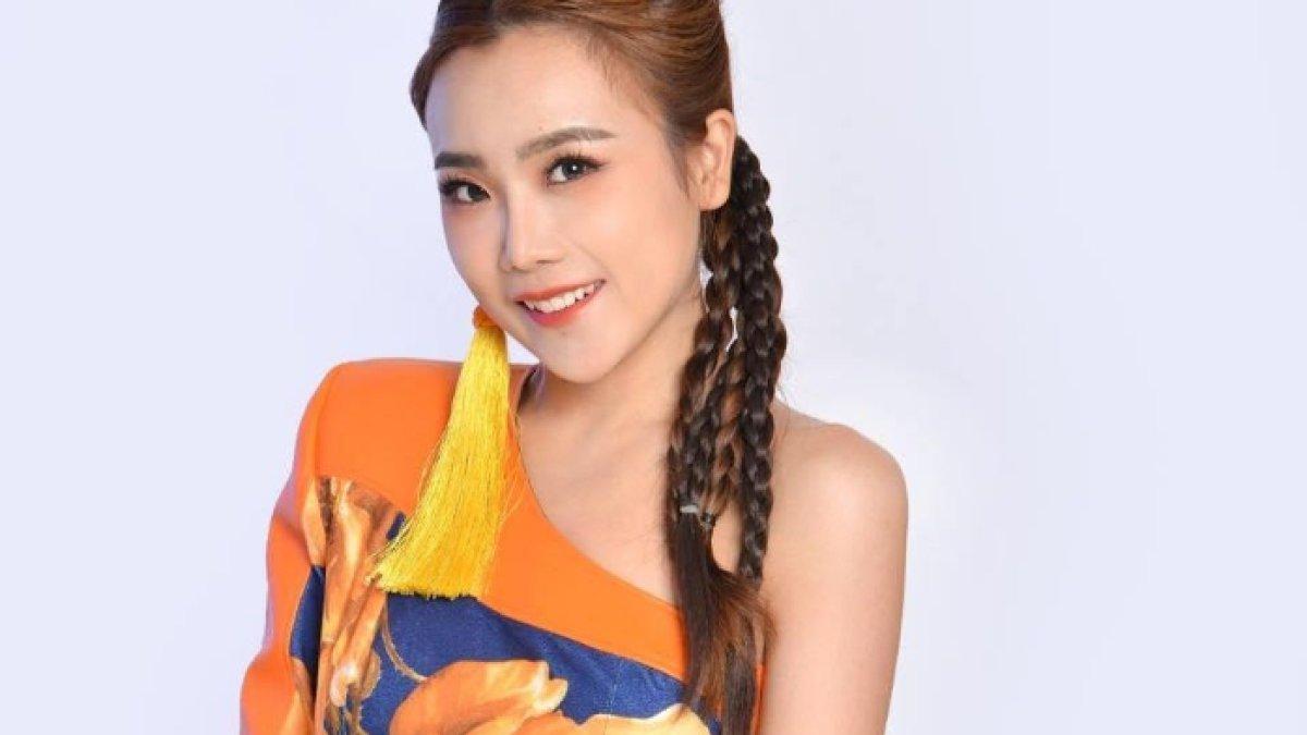Pernikahan penyanyi terkenal Malaysia bernama Jacqueline Ng.