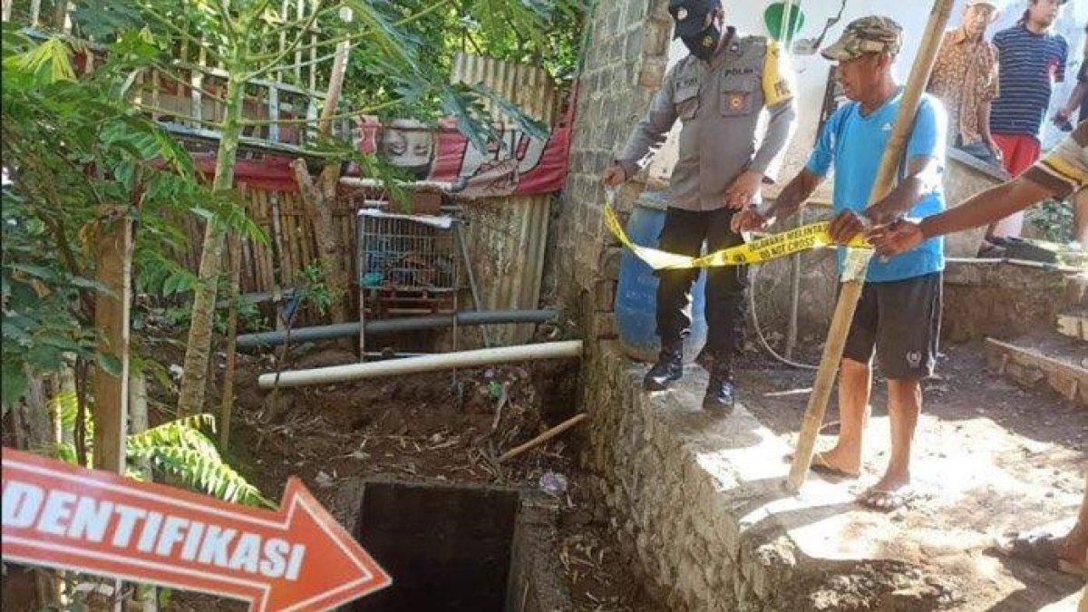 Personel Polsek Dringu melakukan olah TKP kematian insiden Hafidz Effendy (37), warga Desa Kedungdalem, Kecamatan Dringu, Kabupaten Probolinggo, Minggu (24/9/2023).