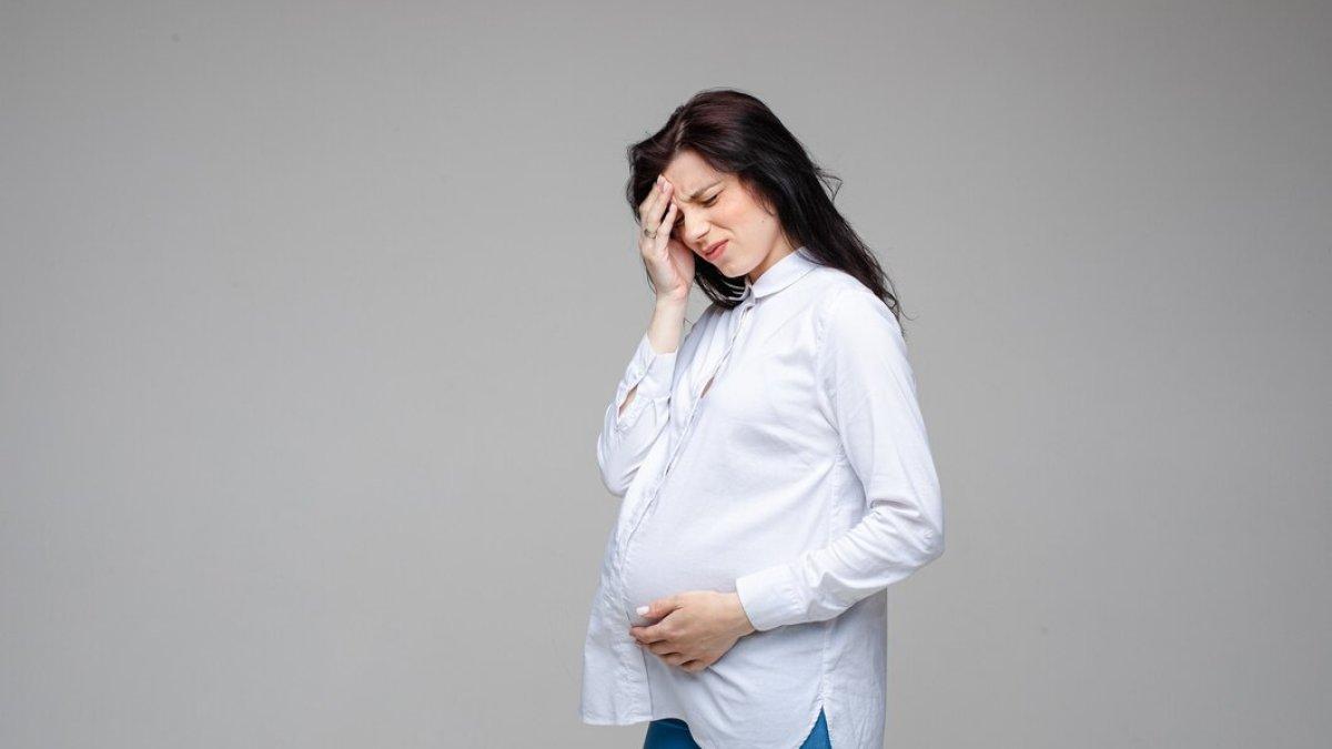 PERUBAHAN SAAT HAMIL - Kehamilan membawa banyak perubahan, salah satunya adalah kelelahan ekstrem yang sering membuat ibu hamil merasa seperti kehabisan energi, terutama pada trimester pertama.