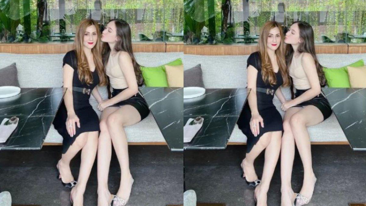 Laura Moane bersama ibunya, Citra Kristinna.