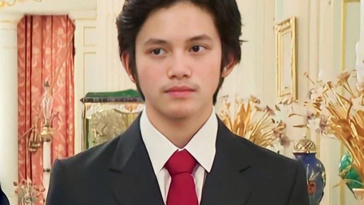 Pesona Pangeran Wakeel yang tampan dan berwibawa