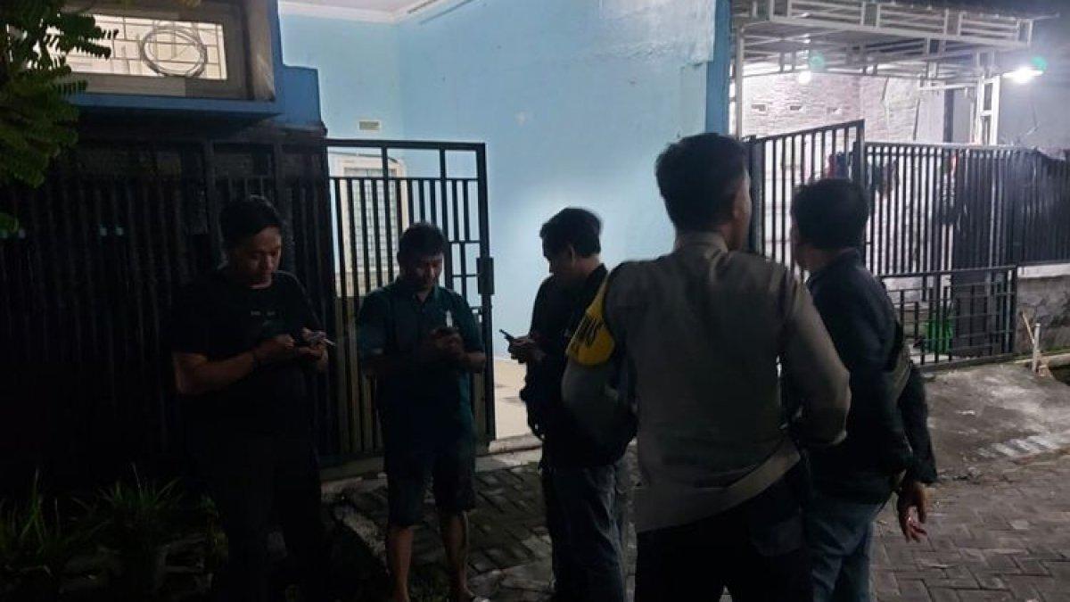 Polisi mendatangi rumah yang menjadi sasaran perampokan
