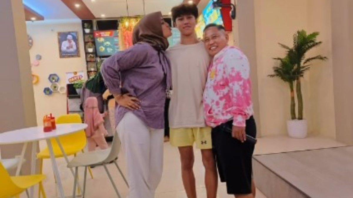 Potret Anak Sulung Narji