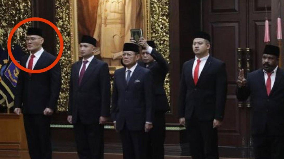 DEDDY STAFSUS MENHAN - Potret Deddy Corbuzier dilantik jadi Stafsus Menhan Selasa (11/2/2025), berapa gaji yang didapatkan?