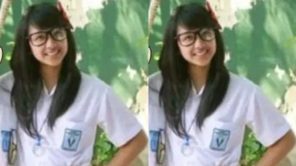 FOTO DITA KARANG - Potret Dita Karang yang ternyata sudah cantik sedari dulu.