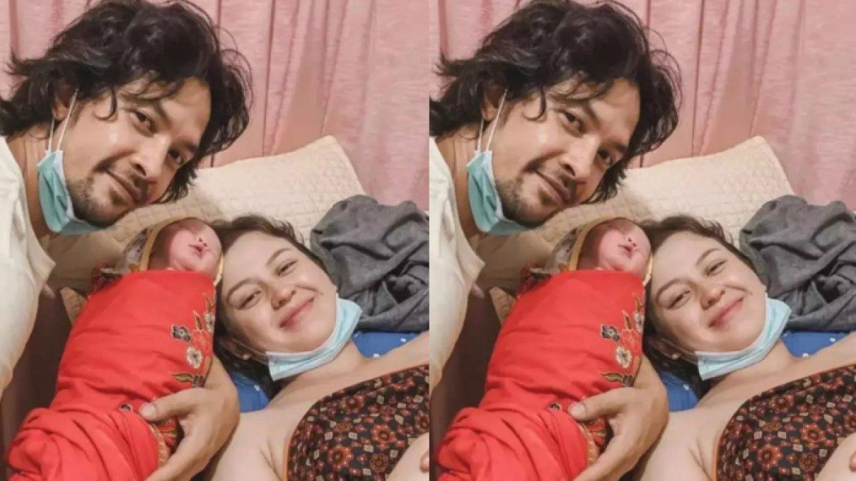 Potret Kimberly Ryder lahiran di bidan