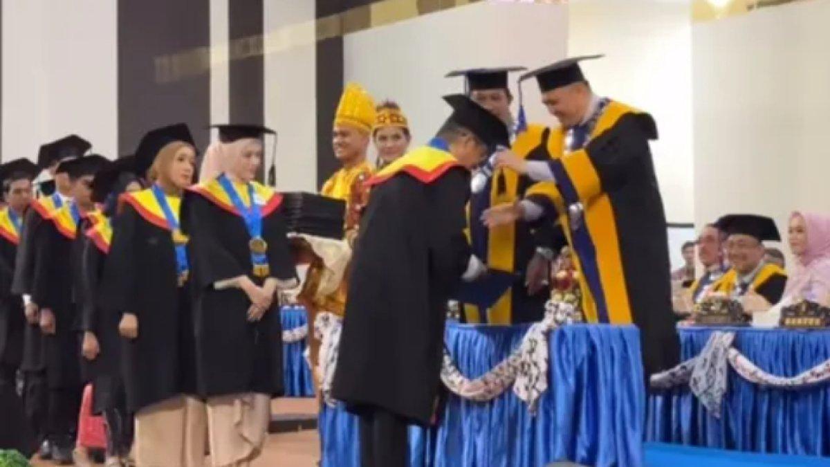 Potret Pasha Ungu dan Adelia Wilhelmina saat maju ke depan