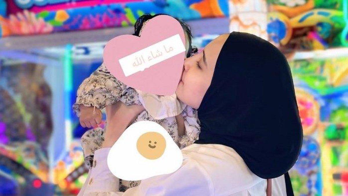 Istri Irwansyah ini juga memperkenalkan bayi perempuan yang ada dalam gendongannya bernama Humaira.